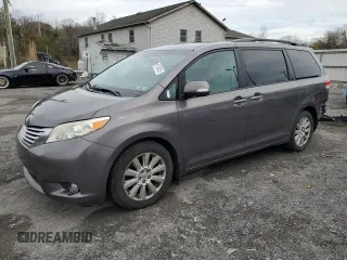 2013 Toyota Sienna XLE with VIN 5TDDK3DC9DS071069, listed as a Copart auction lot 51740015 with 170,277 mi miles and Salvage Title. Bid and sale history available at DreamBid. Image 1.