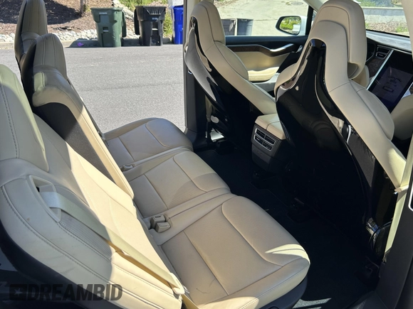 2016 Tesla Model X 70D with VIN 5YJXCDE25GF026337, listed as a IAAI auction lot 42254857 with 38,036 mi miles and . Bid and sale history available at DreamBid. Image 8.