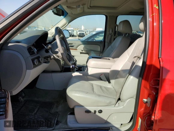 2010 Chevrolet Silverado 1500 with VIN 3GCXKTE24AG233395, listed as a Copart auction lot 49050065 with 150,481 mi miles and Salvage Title. Bid and sale history available at DreamBid. Image 7.