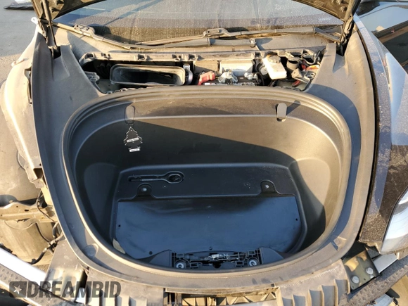 2019 Tesla Model 3 Mid Range z VIN 5YJ3E1EA8KF306096, wystawiony jako Copart lot #82712354 z przebiegiem 170 775 mil mil oraz Szkoda całkowita • Salvage title. Historia ofert i sprzedaży dostępna na DreamBid. Obrazek 13.
