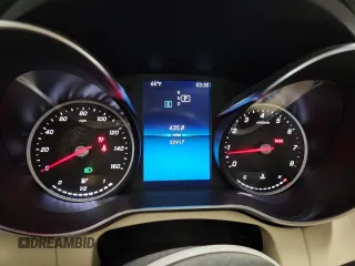 2019 Mercedes-Benz C 300 with VIN 55SWF8EB4KU301052, listed as a Copart auction lot 58484355 with 52,917 mi miles and Salvage title. Bid and sale history available at DreamBid. Image 9.