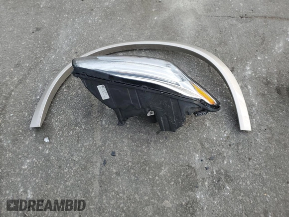 2024 Volvo XC90 Plus Bright Theme z VIN YV4062PE9R1169336, wystawiony jako Copart lot #56022465 z przebiegiem 8 129 mil mil oraz Szkoda całkowita • Salvage title. Historia ofert i sprzedaży dostępna na DreamBid. Obrazek 13.