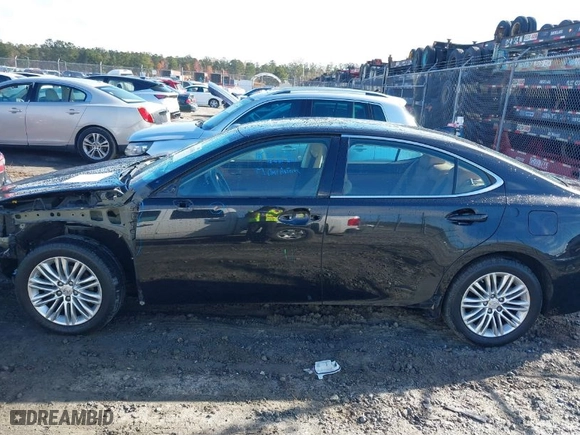 2016 Lexus ES 350 with VIN 58ABK1GG5GU003382, listed as a IAAI auction lot 41113061 with NaN miles. Bid and sale history available at carsss.com. Image 15.