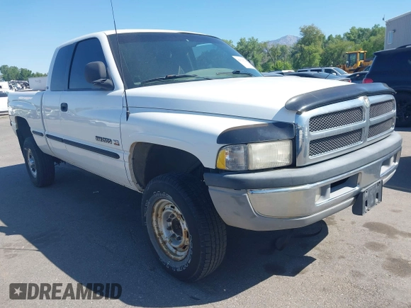 1998 Dodge 2500 z VIN 1B7KF23ZXWJ229754, wystawiony jako IAAI lot #42322524 z przebiegiem 203 937 mil mil oraz . Historia ofert i sprzedaży dostępna na DreamBid. Obrazek 1.