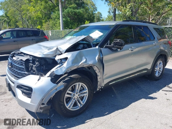 2020 Ford Explorer XLT with VIN 1FMSK7DHXLGC75846, listed as a IAAI auction lot 41779716 with 47,693 mi miles. Bid and sale history available at carsss.com. Image 2.