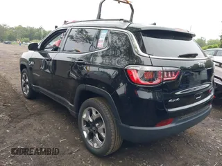 2020 Jeep Compass Limited with VIN 3C4NJDCB4LT155374, listed as a IAAI auction lot 42437611 with 43,867 mi miles and . Bid and sale history available at DreamBid. Image 3.