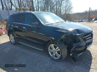 2013 Mercedes-Benz M 350 with VIN 4JGDA2EB8DA172373, listed as a IAAI auction lot 41749809 with 158,898 mi miles and . Bid and sale history available at carsss.com. Image 1.
