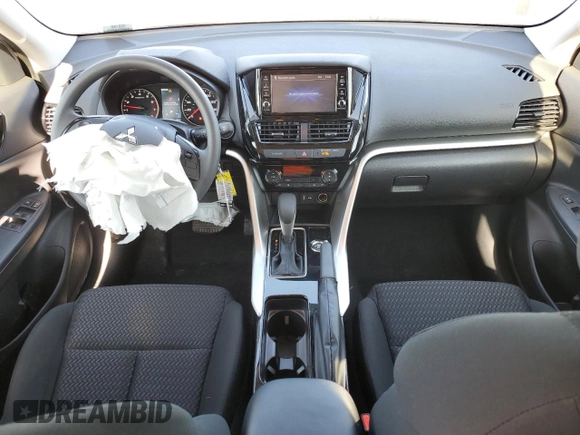 2024 Mitsubishi Eclipse Cross ES z VIN JA4ATUAA6RZ062130, wystawiony jako Copart lot #82241104 z przebiegiem 1 358 mil mil oraz Szkoda całkowita • Salvage title. Historia ofert i sprzedaży dostępna na DreamBid. Obrazek 8.