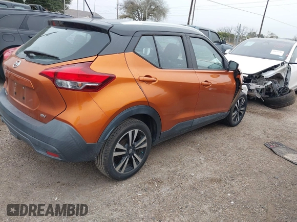 2019 Nissan Kicks SR with VIN 3N1CP5CU7KL556416, listed as a IAAI auction lot 41414054 with 53,250 mi miles. Bid and sale history available at carsss.com. Image 4.