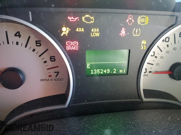 2006 Ford Explorer Eddie Bauer z VIN 1FMEU74816UB52918, wystawiony jako Copart lot #43963825 z przebiegiem 135 249 mil mil oraz Szkoda całkowita • Salvage title. Historia ofert i sprzedaży dostępna na DreamBid. Obrazek 9.