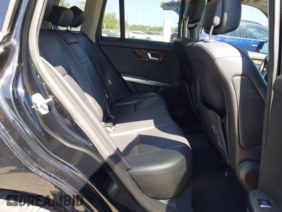 2014 Mercedes-Benz GLK GLK 350 with VIN WDCGG5HB4EG258902, listed as a IAAI auction lot 42036971 with 196,516 mi miles and . Bid and sale history available at carsss.com. Image 8.