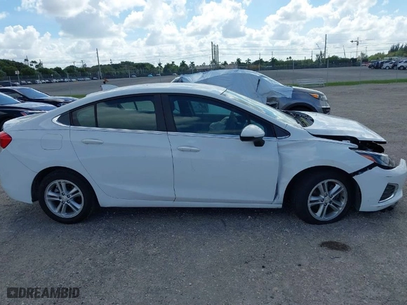 2017 Chevrolet Cruze LT with VIN 1G1BE5SM1H7271829, listed as a IAAI auction lot 40826236 with NaN miles. Bid and sale history available at carsss.com. Image 13.