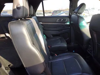 2018 Ford Explorer Limited z VIN 1FM5K8FH4JGC70672, wystawiony jako Copart lot #79307414 z przebiegiem 151 273 mil mil oraz Czysty tytuł • Clean title. Historia ofert i sprzedaży dostępna na DreamBid. Obrazek 11.