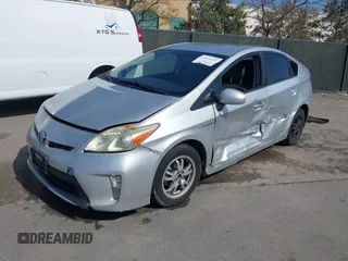 2015 Toyota Prius Four z VIN JTDKN3DU8F0484985, wystawiony jako IAAI lot #41871416 z przebiegiem 330 021 mil mil oraz . Historia ofert i sprzedaży dostępna na DreamBid. Obrazek 2.