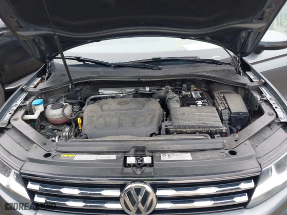 2020 Volkswagen Tiguan SE with VIN 3VV2B7AX2LM086678, listed as a IAAI auction lot 41694051 with 59,495 mi miles. Bid and sale history available at carsss.com. Image 10.