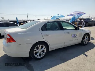 2012 Ford Fusion SE z VIN 3FAHP0HA9CR122037, wystawiony jako Copart lot #58367255 z przebiegiem 136 266 mil mil oraz Czysty tytuł • Clean title. Historia ofert i sprzedaży dostępna na DreamBid. Obrazek 3.