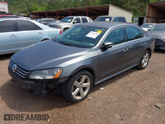 2013 Volkswagen Passat SE z VIN 1VWBP7A39DC100136, wystawiony jako IAAI lot #42071240 z przebiegiem 251 825 mil mil oraz . Historia ofert i sprzedaży dostępna na DreamBid. Obrazek 2.