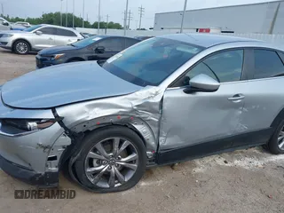 2021 Mazda CX-30 Select with VIN 3MVDMABL8MM273045, listed as a IAAI auction lot 42258604 with 47,805 mi miles and . Bid and sale history available at DreamBid. Image 6.