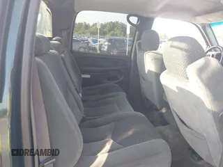 2003 Chevrolet Avalanche with VIN 3GNEC13T93G102820, listed as a IAAI auction lot 42610115 with Not provided miles and . Bid and sale history available at DreamBid. Image 8.