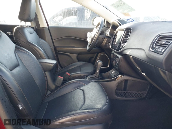 2020 Jeep Compass Limited z VIN 3C4NJCCB5LT218640, wystawiony jako IAAI lot #41218825 z przebiegiem 48 097 mil mil oraz . Historia ofert i sprzedaży dostępna na DreamBid. Obrazek 5.