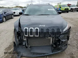 2018 Jeep Cherokee Latitude Plus with VIN 1C4PJLLX1JD524550, listed as a Copart auction lot 75652534 with 240,091 mi miles and Salvage Title. Bid and sale history available at carsss.com. Image 5.