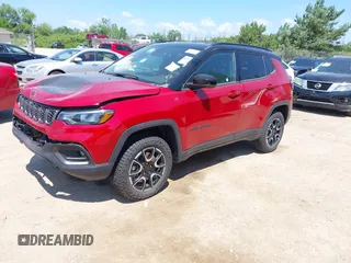 2025 Jeep Compass Trailhawk with VIN 3C4NJDDNXST551154, listed as a IAAI auction lot 42573595 with 4,392 mi miles and . Bid and sale history available at DreamBid. Image 2.