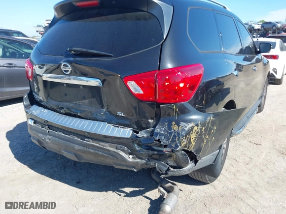 2017 Nissan Pathfinder SV with VIN 5N1DR2MN1HC660630, listed as a IAAI auction lot 41441368 with 128,528 mi miles. Bid and sale history available at carsss.com. Image 6.