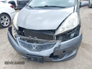 2011 Honda Fit Sport z VIN JHMGE8H53BS004872, wystawiony jako IAAI lot #42290323 z przebiegiem 145 685 mil mil oraz . Historia ofert i sprzedaży dostępna na DreamBid. Obrazek 6.