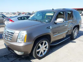 2012 Cadillac Escalade Luxury z VIN 1GYS3BEF0CR214599, wystawiony jako IAAI lot #42018268 z przebiegiem 162 583 mil mil oraz . Historia ofert i sprzedaży dostępna na DreamBid. Obrazek 2.