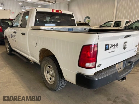 2019 Ram 1500 Tradesman z VIN 1C6RR7FG6KS607044, wystawiony jako IAAI lot #41989709 z przebiegiem 104 982 mil mil oraz . Historia ofert i sprzedaży dostępna na DreamBid. Obrazek 1.