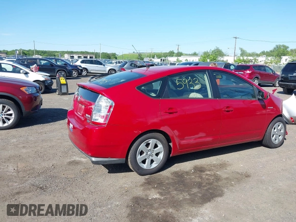 2007 Toyota Prius z VIN JTDKB20U577558459, wystawiony jako IAAI lot #42265933 z przebiegiem 104 286 mil mil oraz . Historia ofert i sprzedaży dostępna na DreamBid. Obrazek 4.