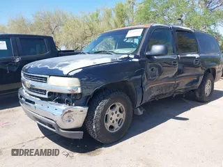 2005 Chevrolet Suburban LS z VIN 1GNEC16Z15J211046, wystawiony jako IAAI lot #42453120 z przebiegiem Nie podano mil oraz . Historia ofert i sprzedaży dostępna na DreamBid. Obrazek 6.