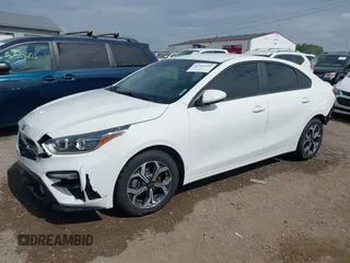 2021 Kia Forte LXS z VIN 3KPF24AD5ME331800, wystawiony jako IAAI lot #42505141 z przebiegiem 89 236 mil mil oraz . Historia ofert i sprzedaży dostępna na DreamBid. Obrazek 17.