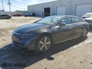 2023 Mercedes-Benz EQS with VIN W1KCG2DBXPA033002, listed as a Copart auction lot 42047594 with 8,826 mi miles. Bid and sale history available at carsss.com. Image 1.