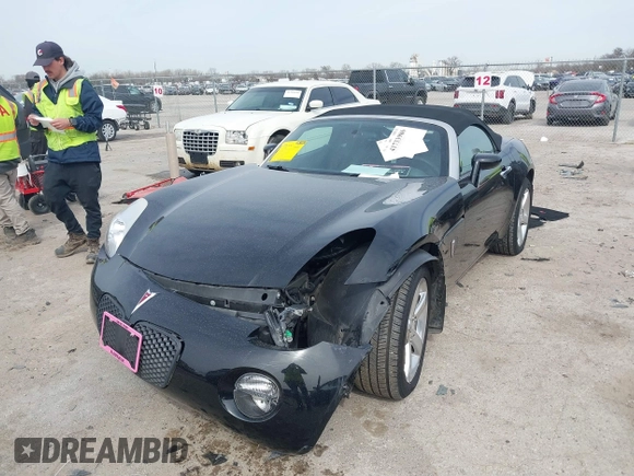 2007 Pontiac Solstice z VIN 1G2MB35B87Y135895, wystawiony jako IAAI lot #41733986 z przebiegiem 50 109 mil mil oraz . Historia ofert i sprzedaży dostępna na DreamBid. Obrazek 2.