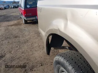 2002 Ford F-250 XL with VIN 1FTNX21LX2EC44525, listed as a IAAI auction lot 41751939 with 300,323 mi miles and . Bid and sale history available at DreamBid. Image 6.