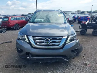 2019 Nissan Pathfinder S z VIN 5N1DR2MMXKC596621, wystawiony jako IAAI lot #42158372 z przebiegiem 71 796 mil mil oraz . Historia ofert i sprzedaży dostępna na DreamBid. Obrazek 12.