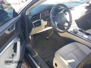 2019 Audi A7 z VIN WAUP2AF23KN033262, wystawiony jako IAAI lot #40678864 z przebiegiem 97 925 mil mil oraz . Historia ofert i sprzedaży dostępna na DreamBid. Obrazek 5.