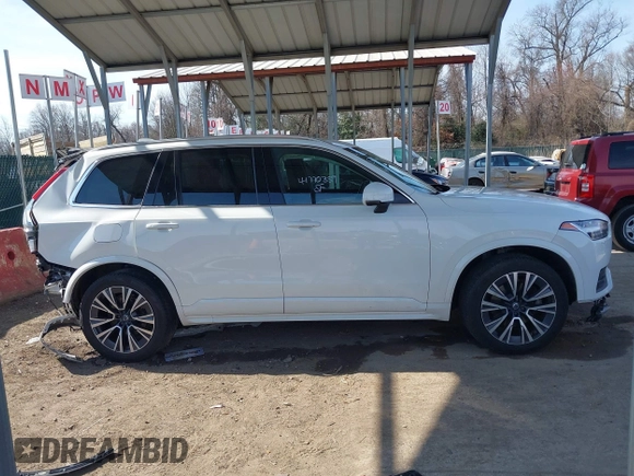2021 Volvo XC90 Momentum with VIN YV4102PK5M1728451, listed as a IAAI auction lot 41770359 with 69,270 mi miles. Bid and sale history available at carsss.com. Image 14.