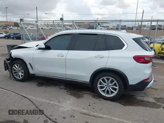 2019 BMW X5 xDrive40i z VIN 5UXCR6C54KLL63804, wystawiony jako IAAI lot #42189314 z przebiegiem Nie podano mil oraz . Historia ofert i sprzedaży dostępna na DreamBid. Obrazek 13.