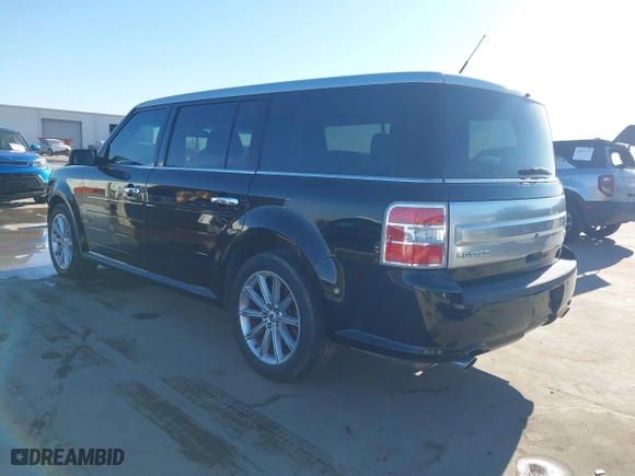2017 Ford Flex Limited with VIN 2FMGK5D85HBA00992, listed as a IAAI auction lot 41398888 with 121,000 mi miles. Bid and sale history available at carsss.com. Image 3.