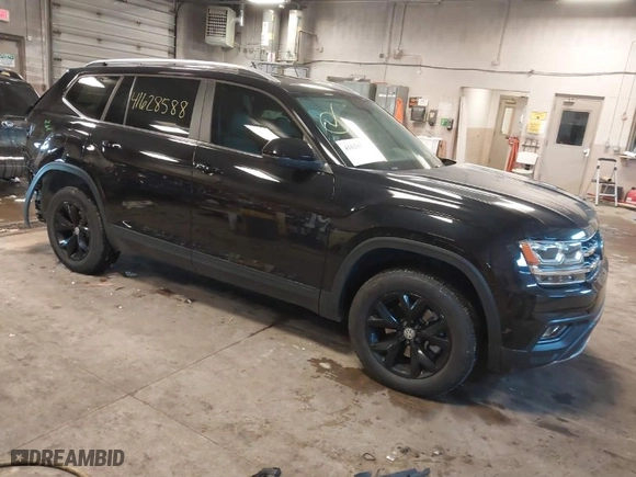 2019 Volkswagen Atlas 3.6L V6 SE with VIN 1V2LR2CAXKC599542, listed as a IAAI auction lot 41628588 with 59,377 mi miles. Bid and sale history available at carsss.com. Image 1.