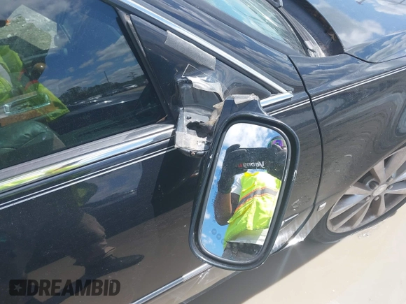 2006 Cadillac DTS 1SE with VIN 1G6KD57976U126634, listed as a IAAI auction lot 41972104 with 148,992 mi miles and . Bid and sale history available at DreamBid. Image 12.