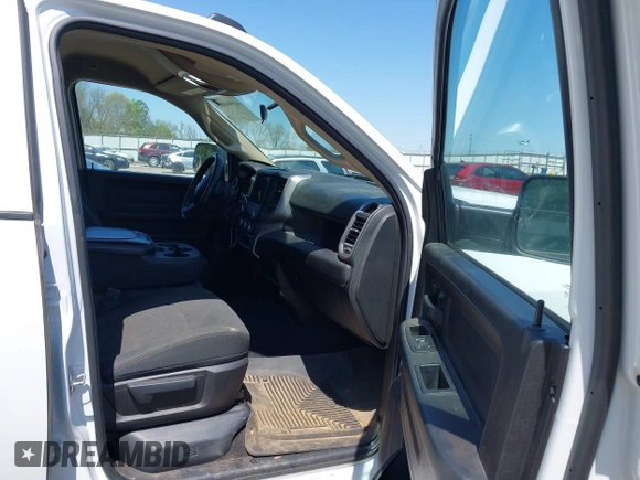 2020 Ram 2500 Tradesman with VIN 3C6UR5CLXLG217797, listed as a IAAI auction lot 41994981 with 209,325 mi miles and . Bid and sale history available at DreamBid. Image 5.