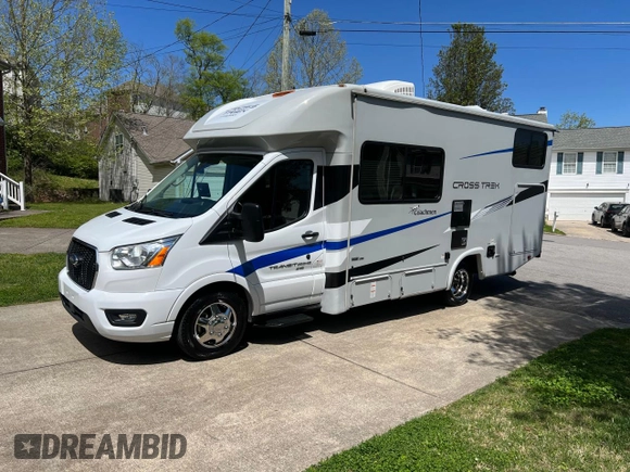 2020 Ford Transit with VIN 1FDWU8PG4LKA26945, listed as a Copart auction lot 57651985 with 9,378 mi miles and Clean title. Bid and sale history available at DreamBid. Image 2.
