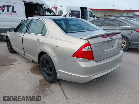 2010 Ford Fusion SE with VIN 3FAHP0HG9AR401229, listed as a IAAI auction lot 42644712 with 182,834 mi miles and . Bid and sale history available at DreamBid. Image 3.