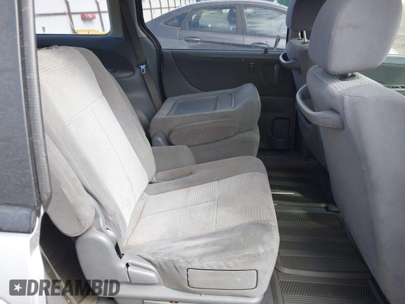2005 Mazda MPV LX with VIN JM3LW28A150551864, listed as a IAAI auction lot 41922850 with 247,930 mi miles. Bid and sale history available at carsss.com. Image 8.