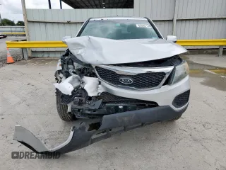 2013 Kia Sorento LX with VIN 5XYKT3A19DG396227, listed as a Copart auction lot 63595135 with 157,268 mi miles and Salvage title. Bid and sale history available at DreamBid. Image 5.