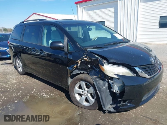 2012 Toyota Sienna LE AAS with VIN 5TDKK3DC3CS263240, listed as a IAAI auction lot 41810686 with 232,026 mi miles. Bid and sale history available at carsss.com. Image 1.