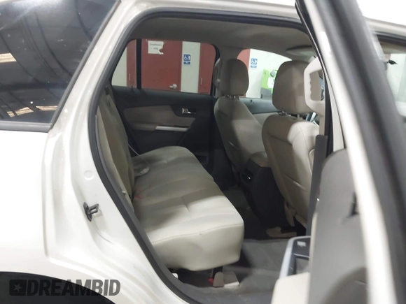 2013 Ford Edge SE z VIN 2FMDK3GC2DBC66486, wystawiony jako IAAI lot #42630850 z przebiegiem 133 750 mil mil oraz . Historia ofert i sprzedaży dostępna na DreamBid. Obrazek 8.